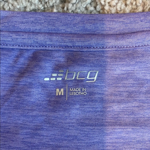 Athletic top - Picture 2 of 2